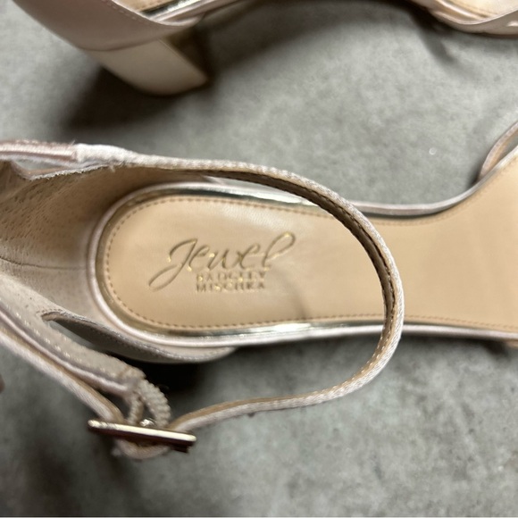 Jewel Badgley Mischka Giona Embellished Evening Champagne Satin Heel Size 9 - Picture 6 of 12
